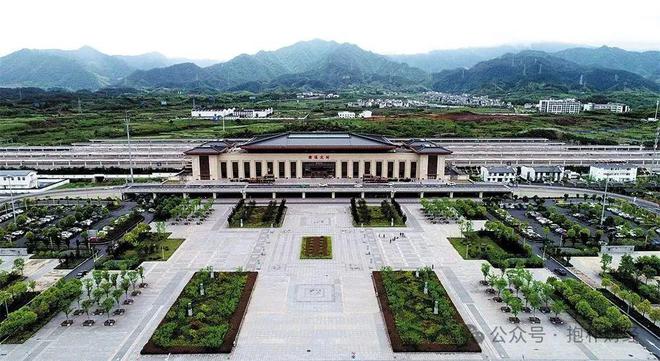 这个县城创造罚款收入下降“奇迹”开元ky棋牌政府大楼旁可以摆摊(图6)